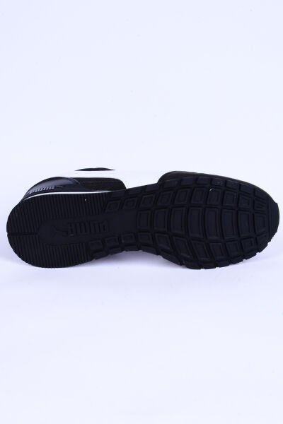 Puma 384640-1 Runner V3 Fileli Deri Detaylı Ortopedik Taban Bağcıklı Esnek Siyah-Beyaz Günlük Erkek Spor Ayakkabı