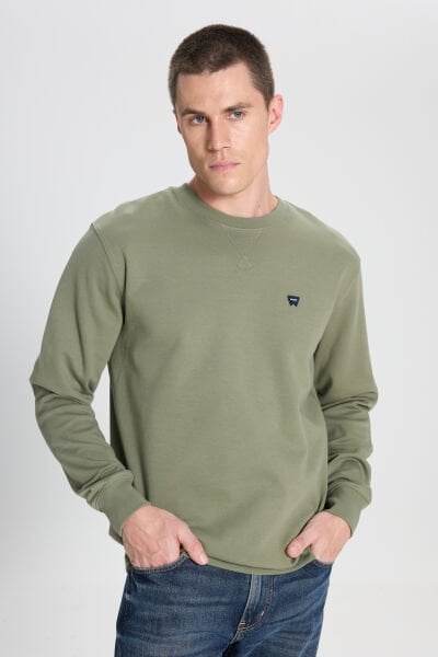 Wrangler W242726X1X Kül Yeşil Erkek Üçgen Dış Dikim İki İplik Bisiklet Yaka Sweat