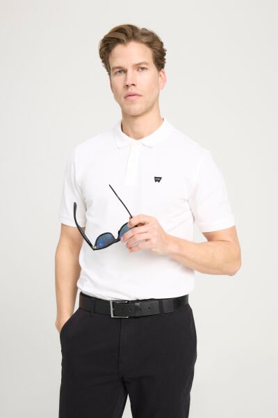 Wrangler W7D5K4XX2T989 Beyaz Erkek Regular Fit Normal Kesim Polo Yaka Wrangler Logolu %100 Pamuk Tşört
