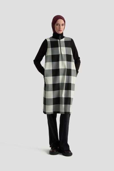 Armine 25KT441 Siyah Kadın Yarım Fermuarlı Balıkçı Yaka Tunik