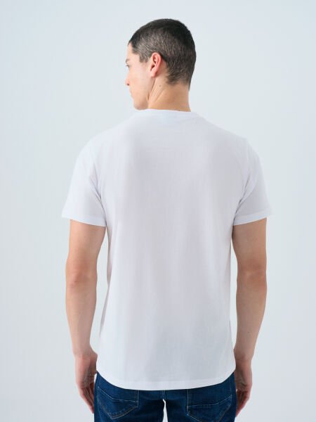 Loft 2038693 Beyaz Erkek Bisiklet Yaka Göğüsten Yazı Detaylı T-Shirt