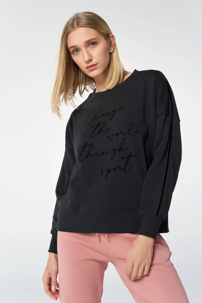 Hummel 921655-2001 Siyah Önü Yazılı Bisiklet Yaka Kadın Sweat