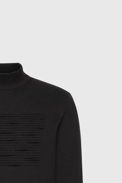 Altınyıldız ACE492510198 Siyah Erkek Yarım Balıkcı Göğüsten Çizgi Detaylı Triko Kazak