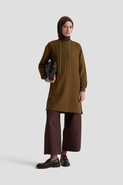 Armine 25KT436 Yağ Yeşili Kadın Yakası Taş Bağcık Detaylı Kolları Ribanalı Tunik