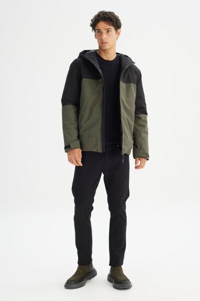 LEE L2520257801 Haki Erkek Kapüşonlu Fermuarlı Yandan Cepli Relax Fit Şişme Mont