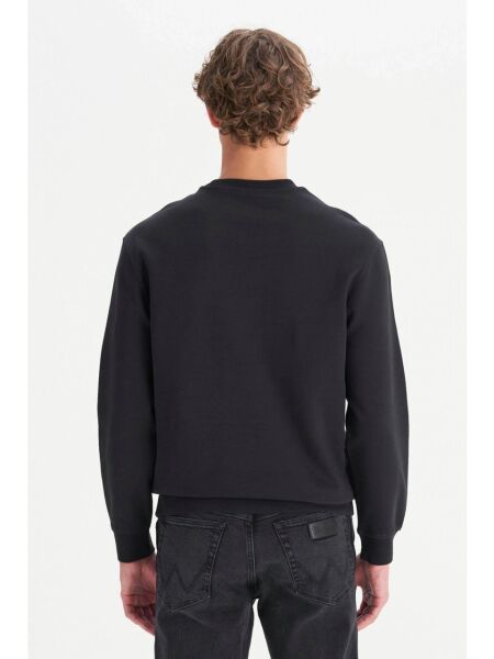 Wrangler W2520255001 Siyah Erkek Bisiklet Yaka Regular Fit Sweatshirt