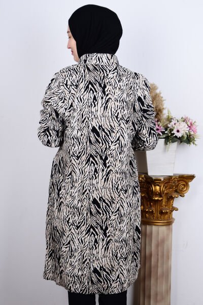 Ferace 8929-3 Siyah Kadın Rahat Kesim Büyük Beden Düğmeli Karşık Desenli Tunik