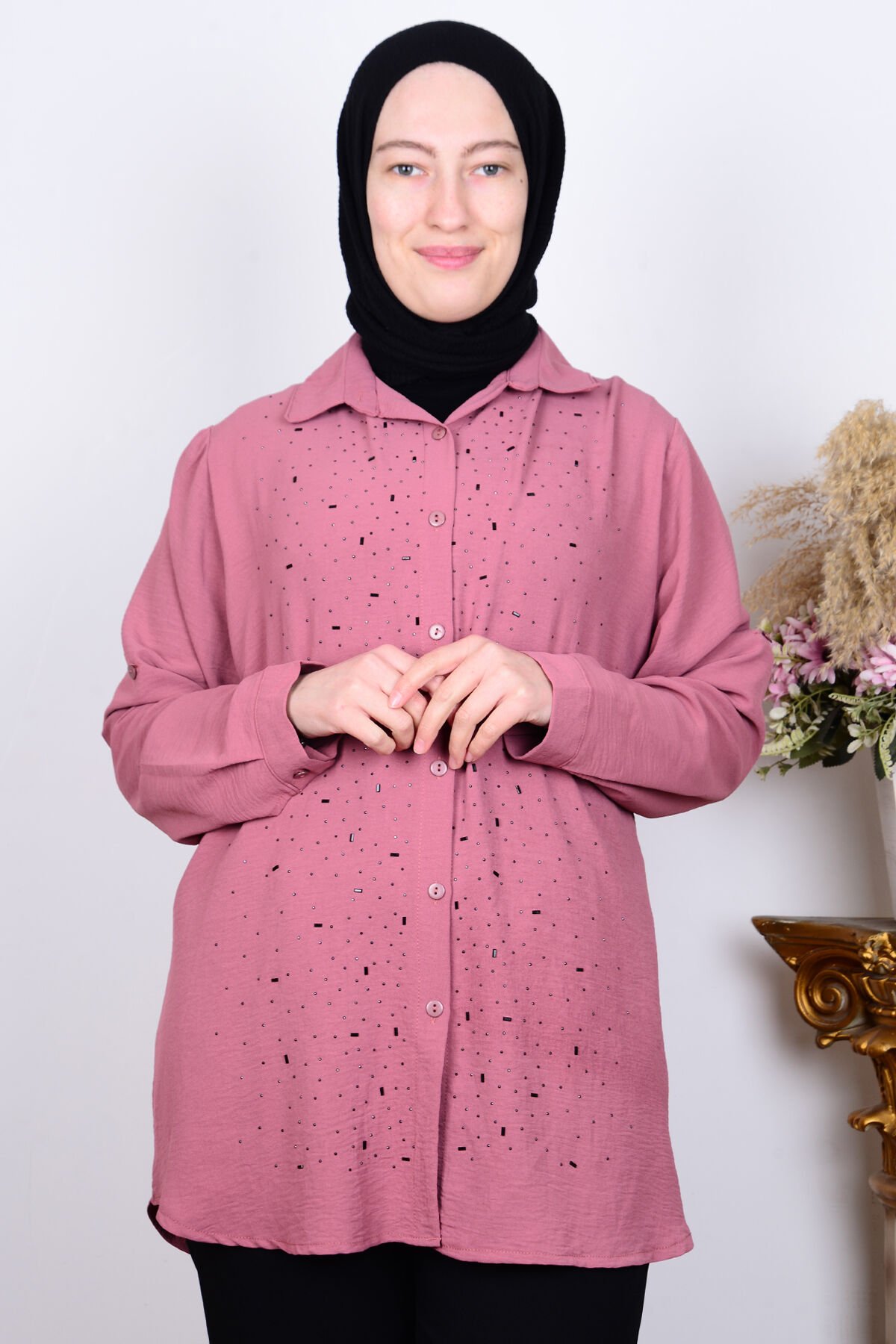 Ferace 8707 Pembe Kadın Rahat Kesim Taşlı Önü Düğmeli Kolları Katlamalı Gömlek