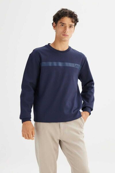 LEE L242499411 Lacivert Erkek Bisiklet Yaka Regular Fit Önü Baskılı Sweatshirt