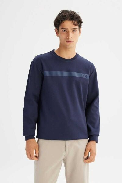 LEE L242499411 Lacivert Erkek Bisiklet Yaka Regular Fit Önü Baskılı Sweatshirt