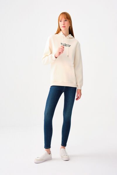 Loft 2038206 Ekru Kadın Kapişonlu Üç İplik Önü Yazı Baskılı Sweat