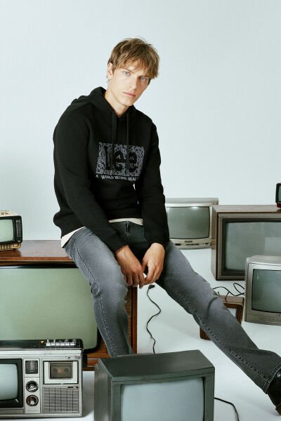 Lee L242168001 Siyah Erkek Kapüşonlu Önü Baskılı Yazı Detaylı Üç İplik Sweat