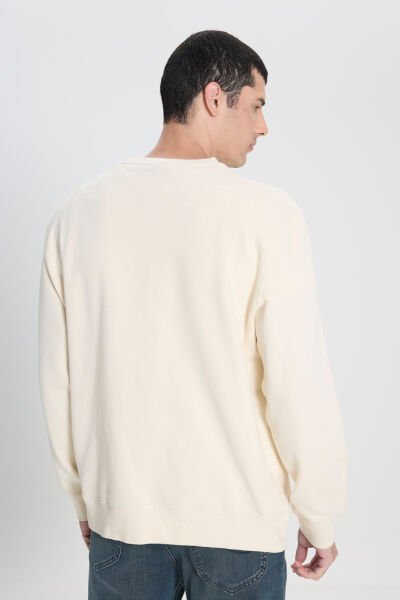 LEE L81IRY102 Ekru Erkek Bisiklet Yaka Regular Fit Sweatshirt