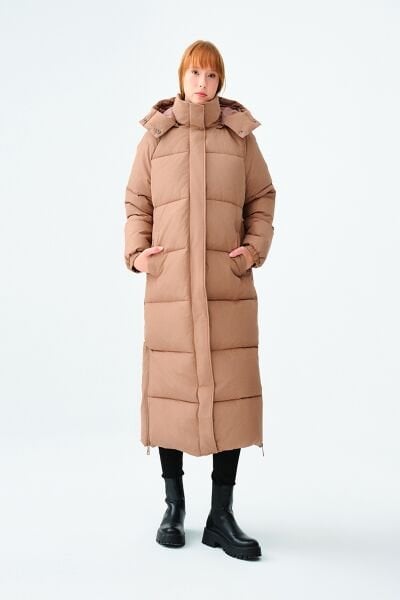 Loft 2037273 Bej Kadın Kapüşonlu Yandan Fermuar Yırtmaçlı Kolları Lastik Detaylı Mont