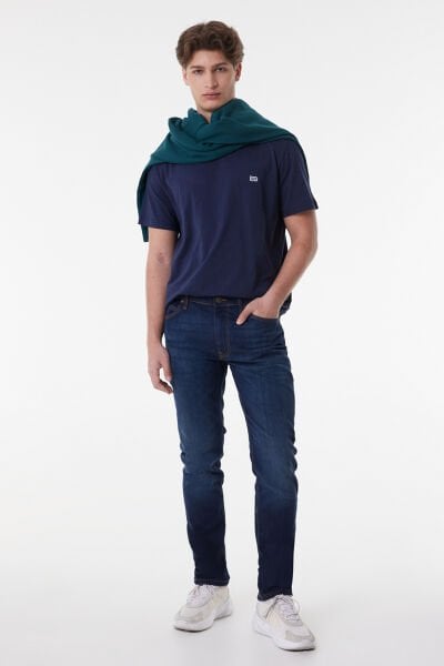 Lee L60UFQ35 Lacivert Önü Yazılı Bisiklet Yaka Erkek T-shirt