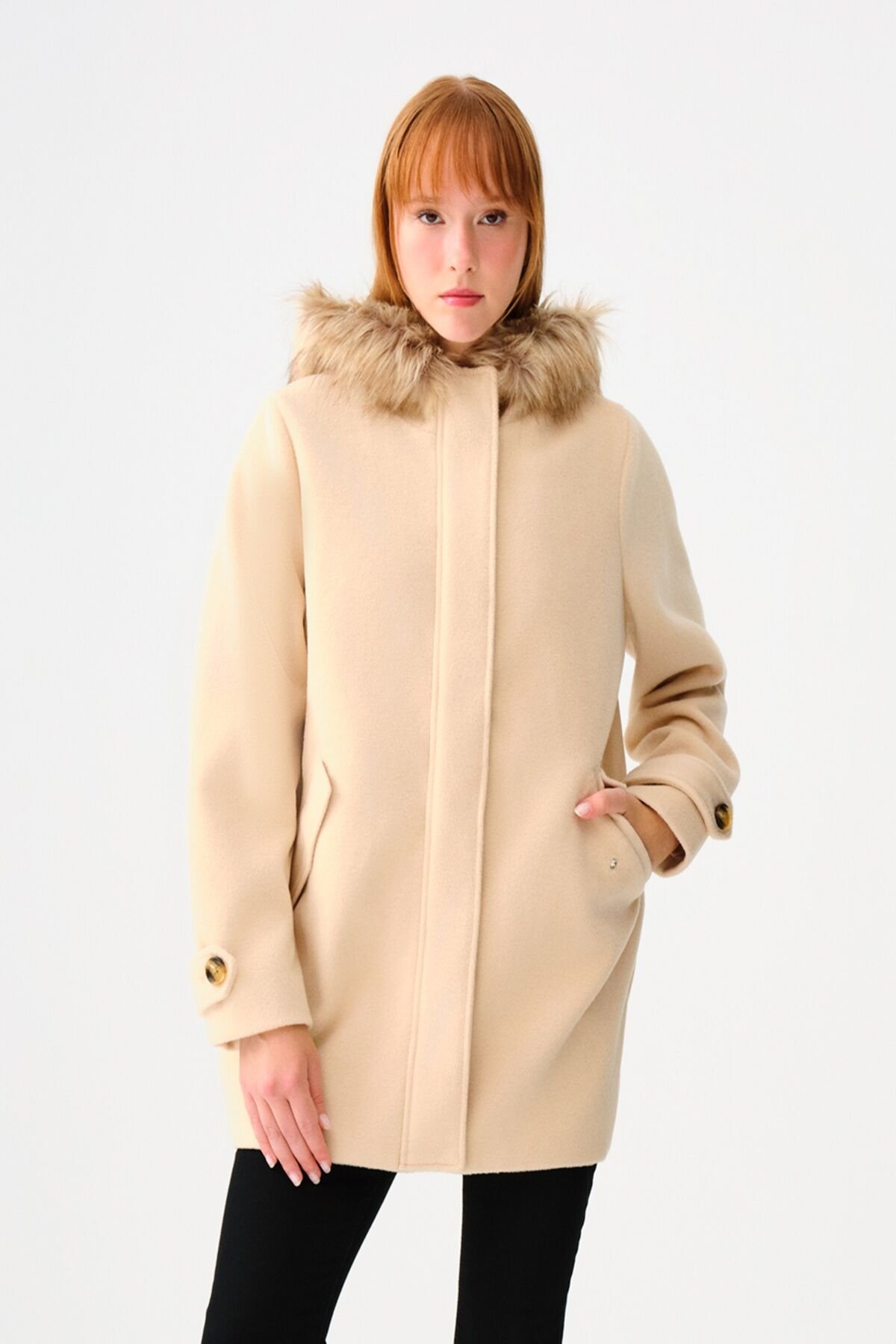 Loft 2037390 Bej Kadın Kürk Kapüşonlu Fermuar Ve düğme Detaylı Kaşe Kaban