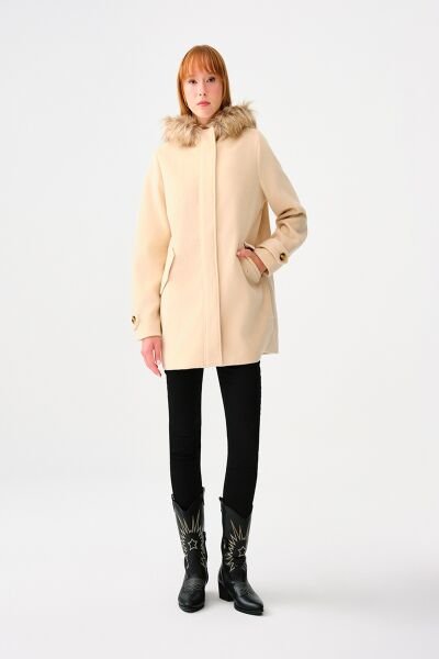 Loft 2037390 Bej Kadın Kürk Kapüşonlu Fermuar Ve düğme Detaylı Kaşe Kaban