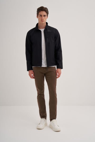 Cazador 23KCEED01046 Siyah Erkek Soft Shell Slim Fit Önü Fermuarlı Dar Kesim %96 Polyester Mont