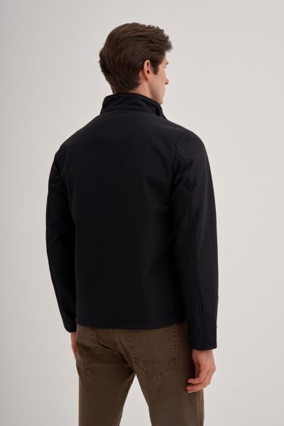 Cazador 23KCEED01046 Siyah Erkek Soft Shell Slim Fit Önü Fermuarlı Dar Kesim %96 Polyester Mont