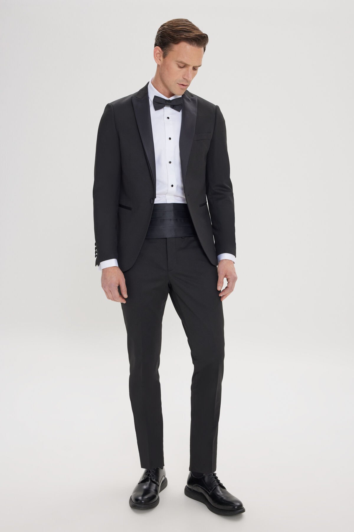 Altınyıldız 4A3224200016 Siyah Erkek Slim Fit 6 Drop Normal Bel Normal Paça Vücuda Oturan Kesim Kırlangıç Yaka Örme Smokin