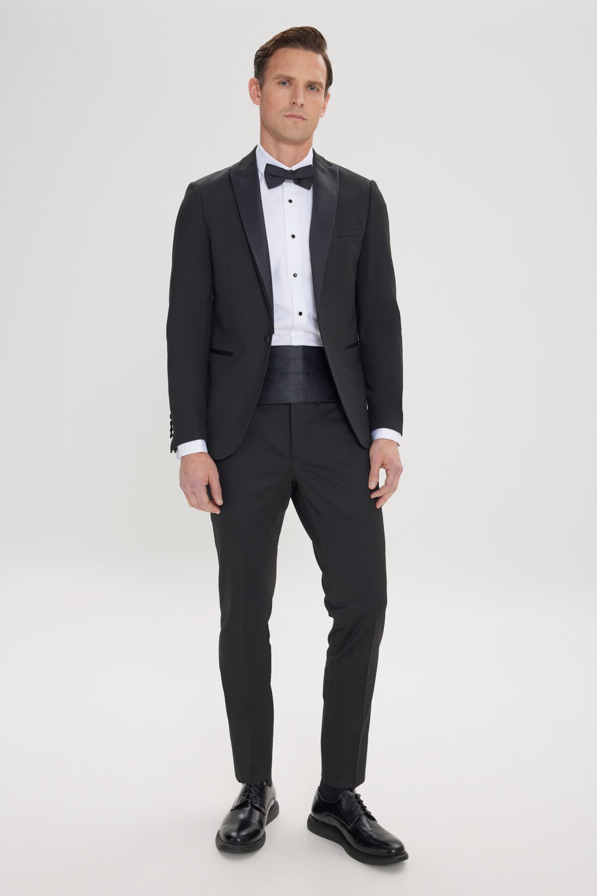 Altınyıldız 4A3224200016 Siyah Erkek Slim Fit 6 Drop Normal Bel Normal Paça Vücuda Oturan Kesim Kırlangıç Yaka Örme Smokin